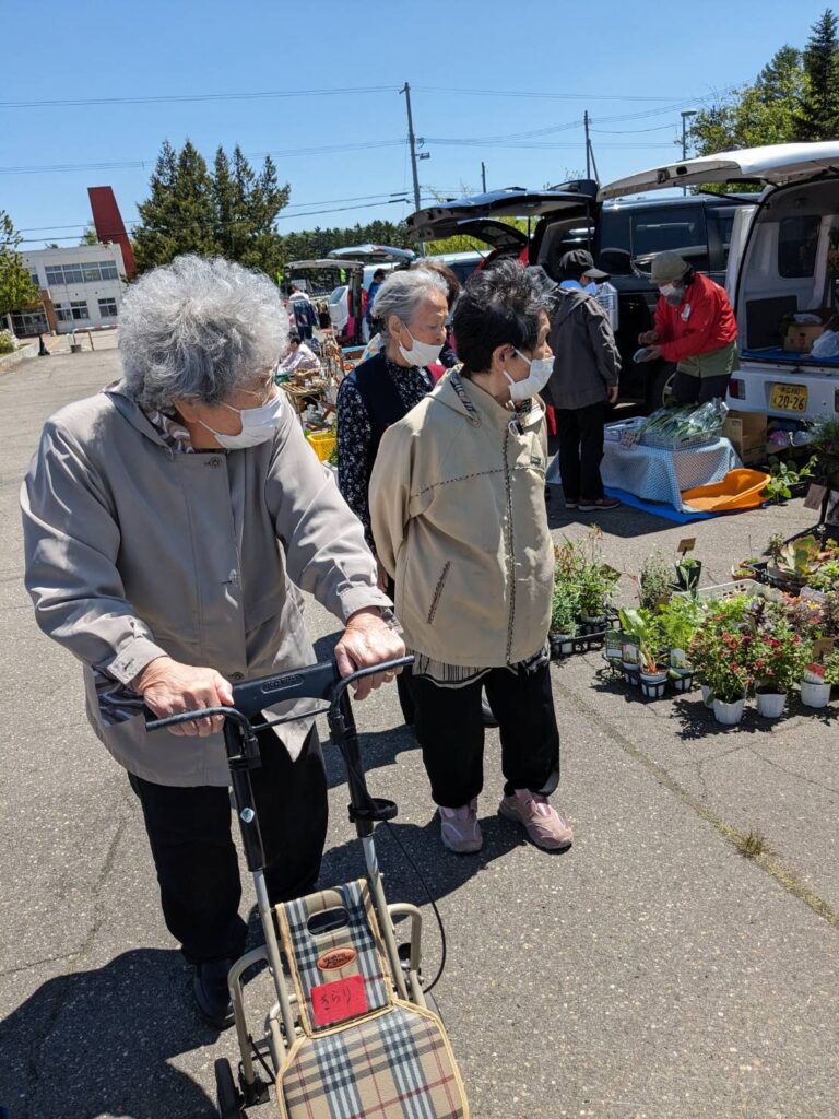 第一回くったり軽トラ市